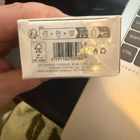 Kayali Vanilla 28 Eau de Parfum 50ml - Picture 3 of 3